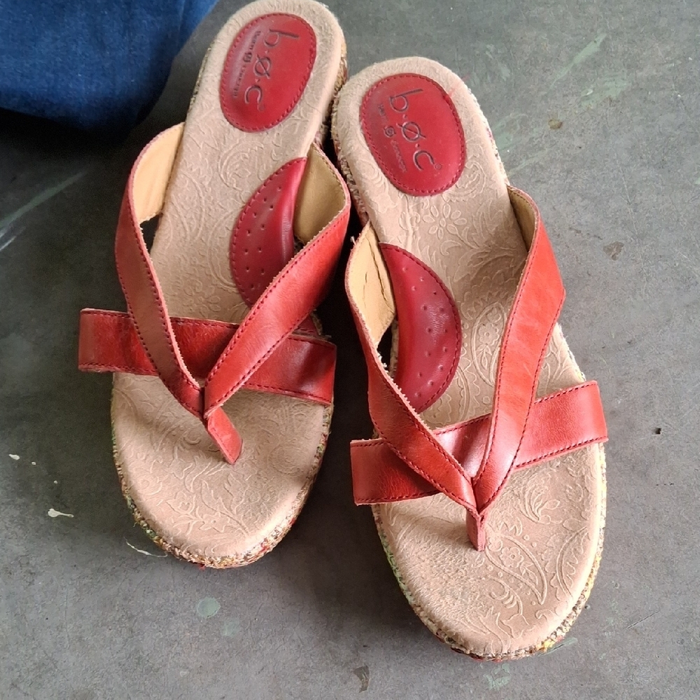 b.o.c. Women's Red Sandals